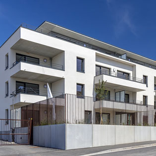 vue extérieure d''un immeuble d''habitation