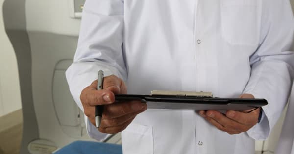 La recherche clinique s’empare de l’IA pour optimiser les coûts et les délais