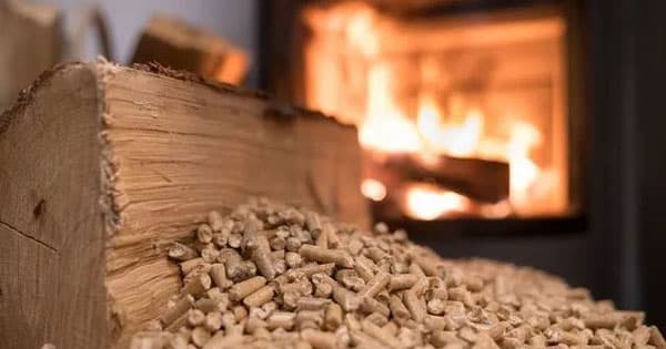 La réduction des aides pour le chauffage au bois préoccupe la filière