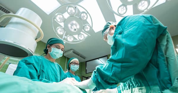 Le privé au chevet de la santé