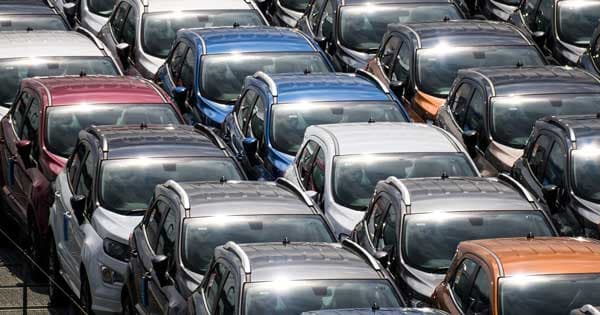 Commerce automobile : timide redressement en 2023