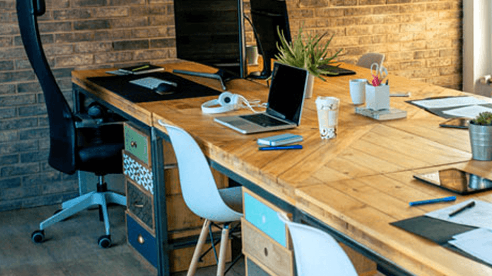 A modern workspace illustrating trends in thecommercial real estate market